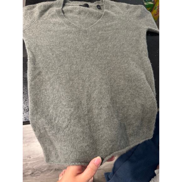 ATM Womens Cashmere V-Neck Pullover Sweater Size Small euc - Picture 8 of 8